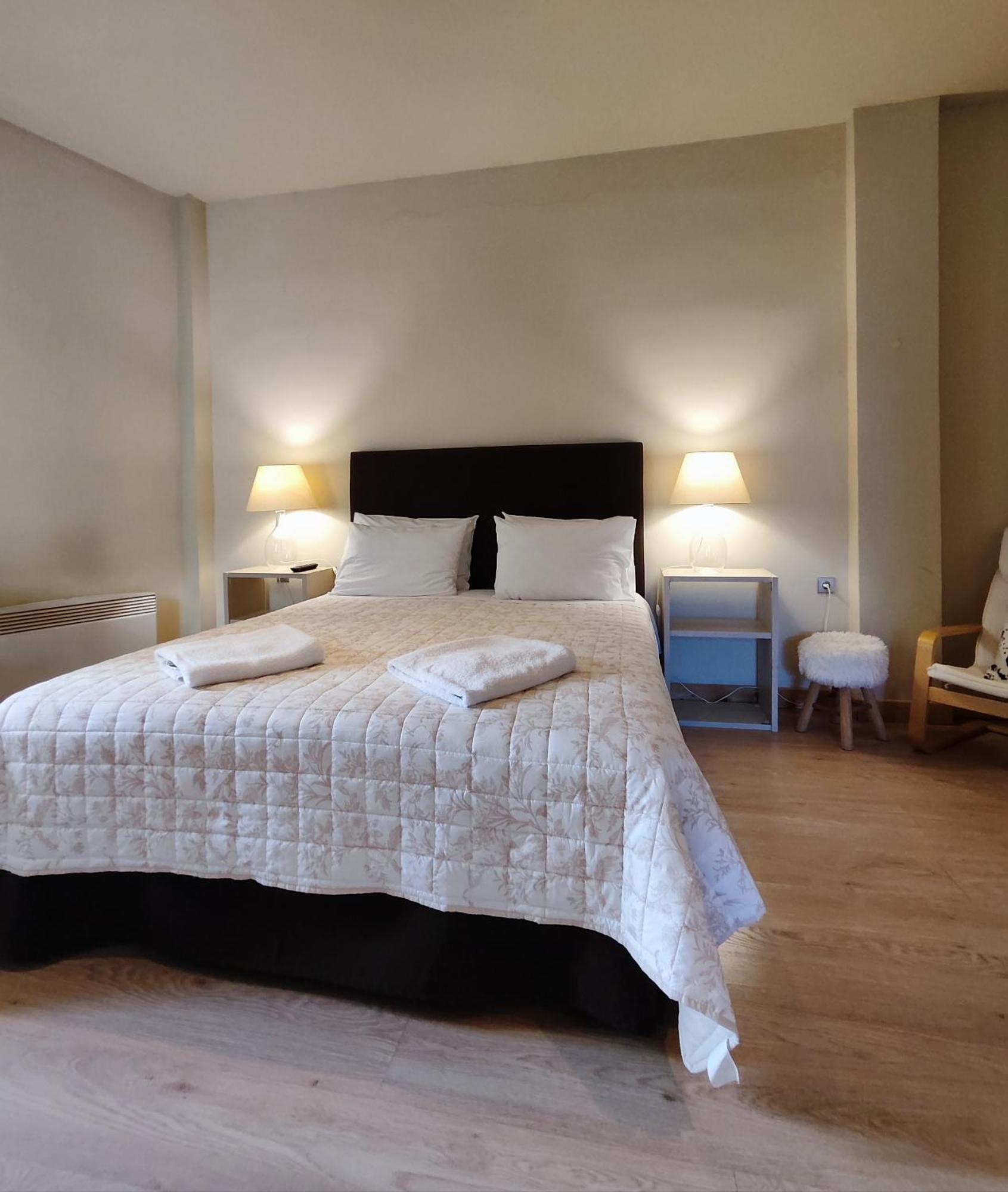 Arahova Pansion Apartment ภายนอก รูปภาพ