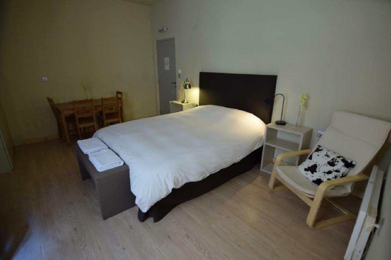 Arahova Pansion Apartment ภายนอก รูปภาพ